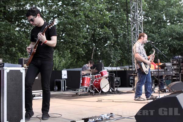 ONEIDA - 2010-06-05 - PARIS - Parc de la Villette - 